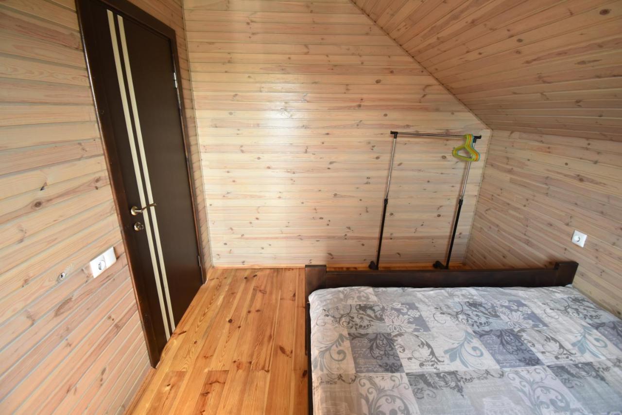 Коттедж Злата Svityaz' Ngoại thất bức ảnh